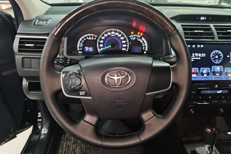 Used Toyota Camry 2015 2.0G Premier Edition
