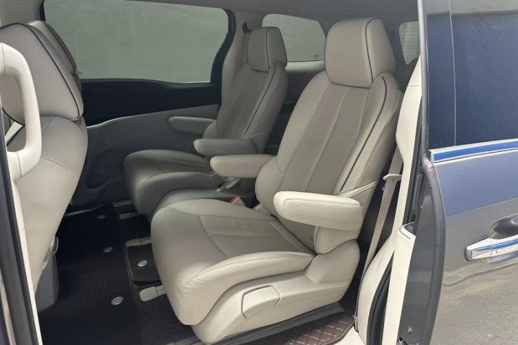 Used Buick GL8 2020 Land Business Class 652T Luxury Model
