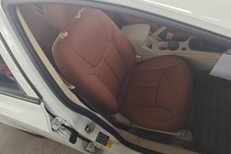 Used Roewe 350 2015 1.5L Manual Luxury Sunroof Edition
