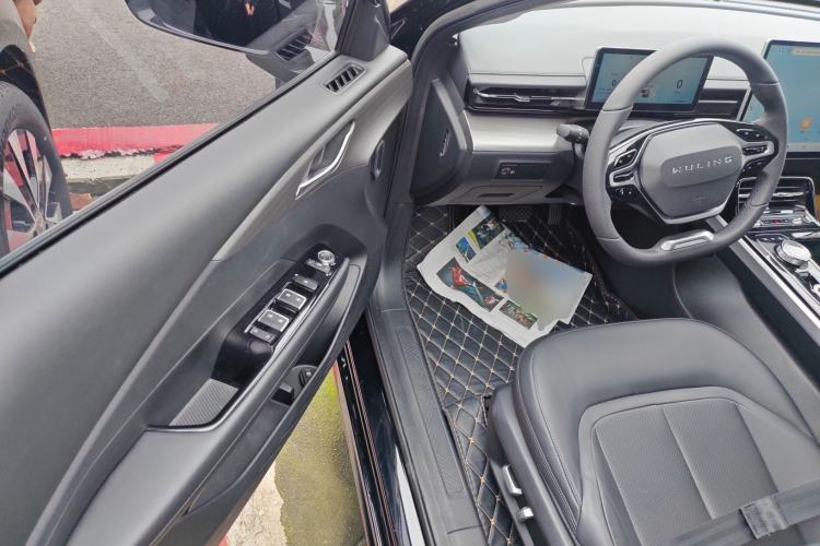 Used Wuling Xingguang 2024 Co-Creation Edition 510 Advanced Model
