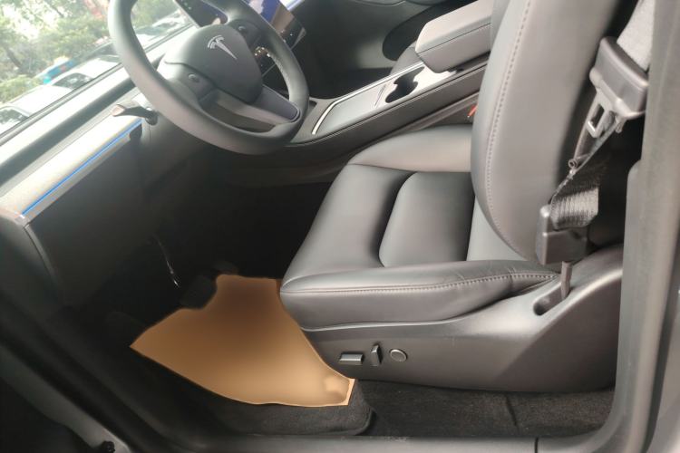 Used Tesla Model Y 2024 Long-Range All-Wheel-Drive Version