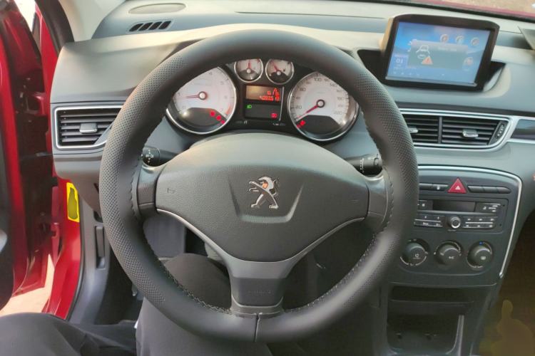 Used Peugeot 308 2014 Enjoy Edition Classic 1.6L Manual YouShang Model
