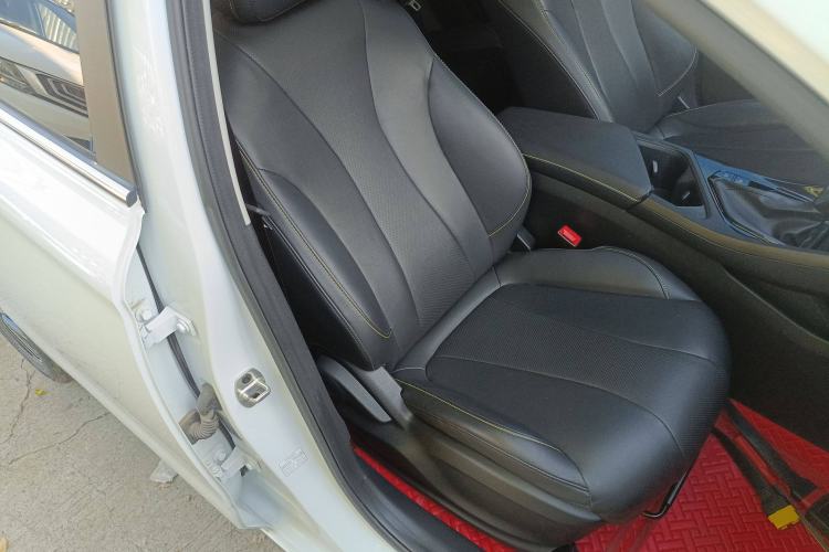 Used Roewe i5 2021 Revised Version 1.5L CVT Diamond Edition
