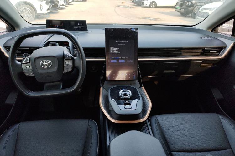 Used Toyota bZ3 2023 616 km Long-Range Premium
