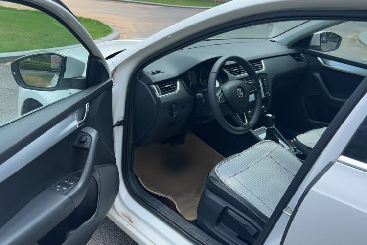 Used Skoda Octavia 2017 1.6L Automatic Chuanxing Edition
