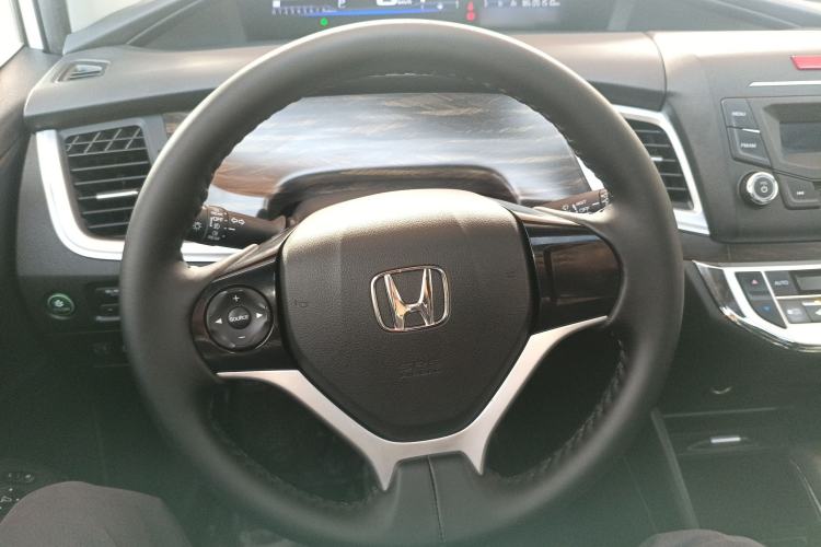 Used Honda Jade 2017 1.8L automatic Comfort version 5 seats
