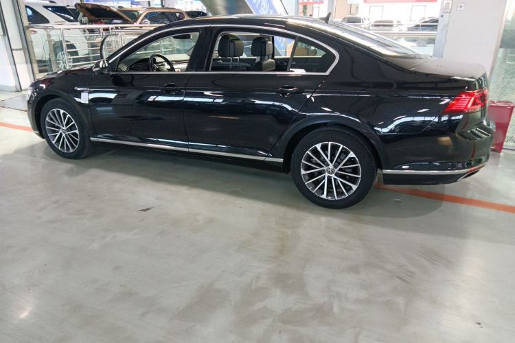 Used Volkswagen Magotan 2020 330TSI DSG Luxury Edition
