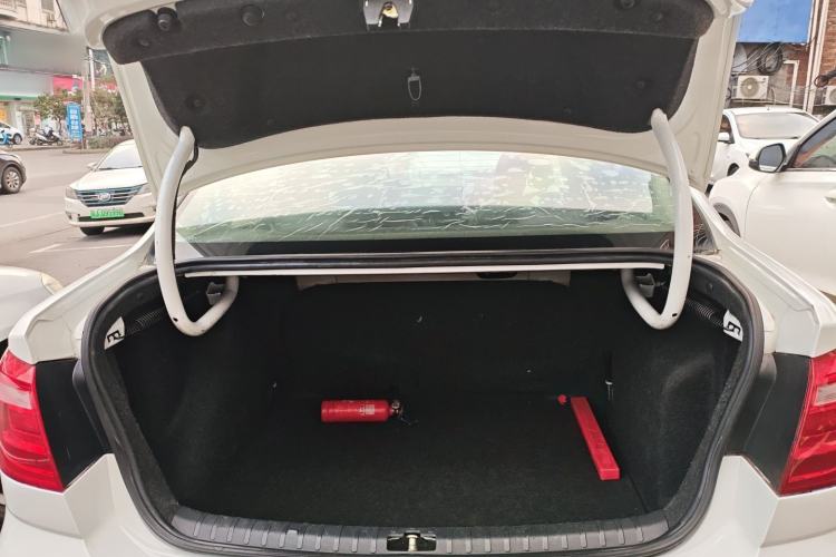 Used Volkswagen Bora 2015 Value Edition 1.6L Automatic Fashion Version