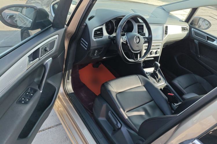 Used Volkswagen Golf Sportsvan 2016 230TSI Automatic Trend Edition
