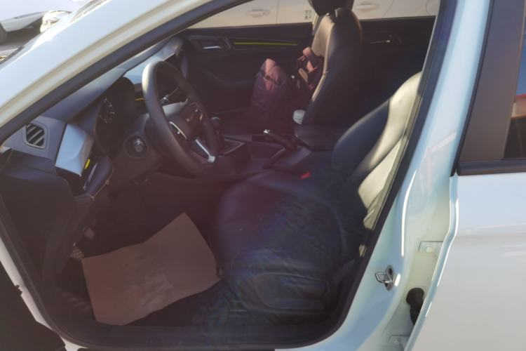 Used Roewe i5 2021 1.5L Manual Platinum Edition