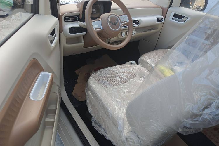 Used Wuling Hongguang MINIEV 2024 3rd Generation 215km Youth Edition
