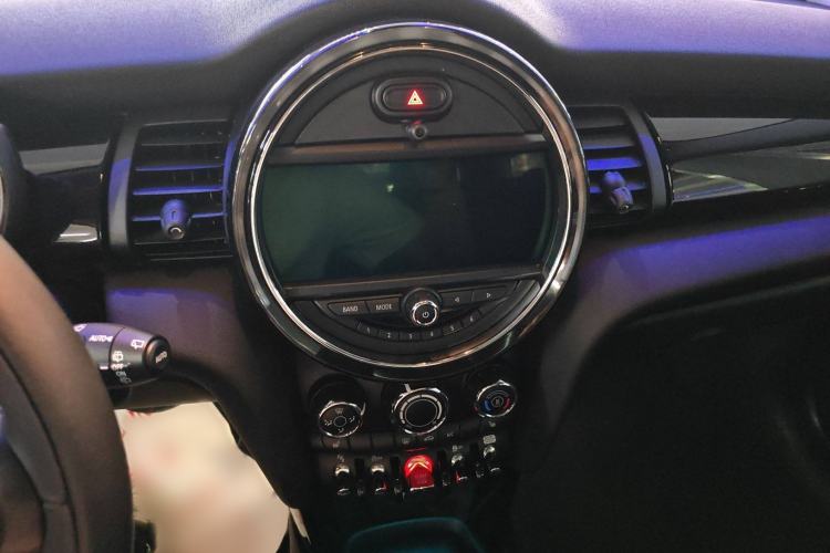 Used  MINI 2019 1.5T COOPER Classic Edition
