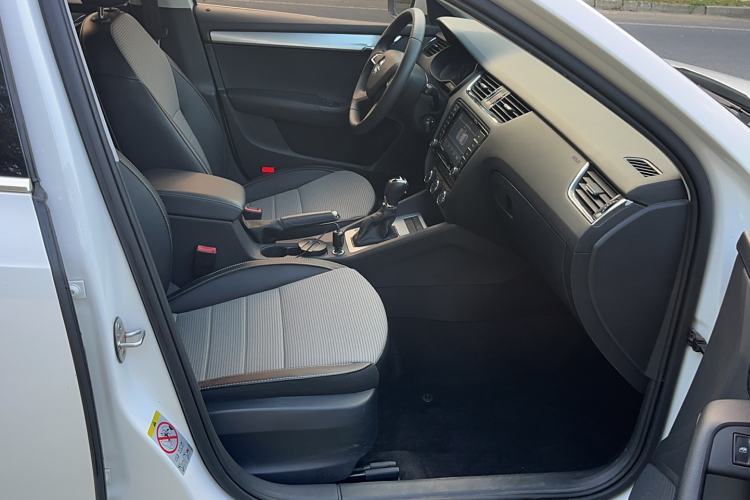 Used Skoda Octavia 2016 1.6L Automatic Chuanxing Edition
