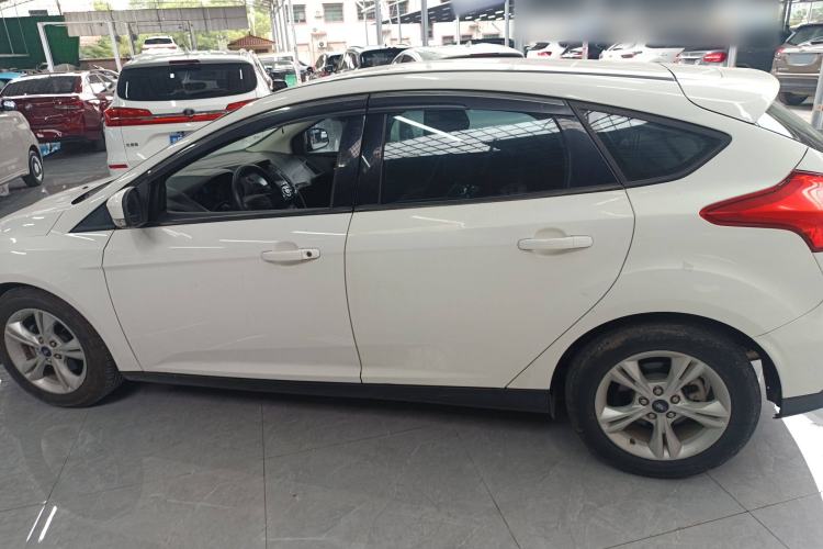 Used Ford Focus 2018 Hatchback Classic 1.6L Automatic Comfort Plus SmartDrive Edition
