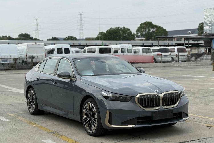 Used BMW 5 Series 2024 530Li Luxury Package Premium Edition