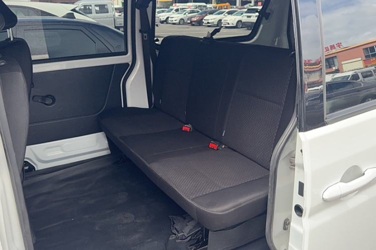 Used Jinbei Gold Hiace 2021 1.5L Passenger Vehicle Engineering Lion 5-Seater
