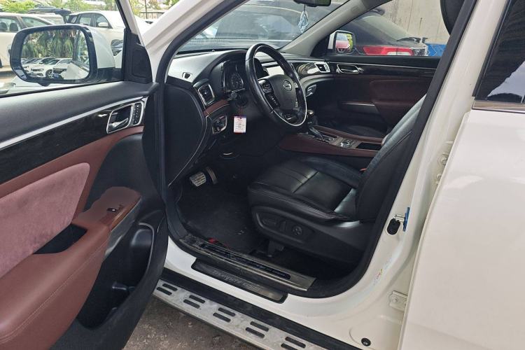 Used GAC Trumpchi GS8 2017 320T Two-Wheel Drive Luxury Smart Connectivity Version (7 Seats)
