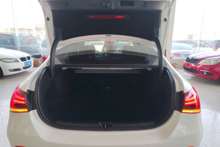 Used Mercedes-Benz A-Class 2022 Restyled A 200 L Sport Sedan Fashion Version
