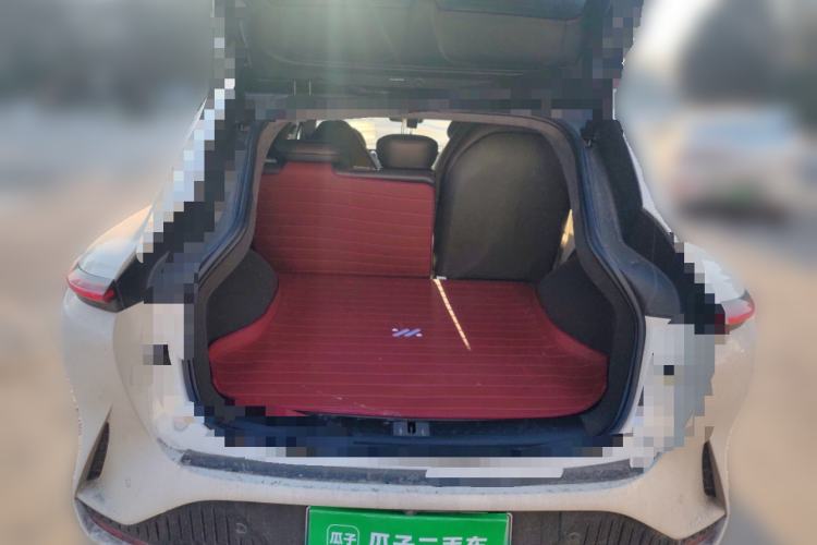 Used  LS7 2023 100kWh Lux All-Wheel-Drive Version