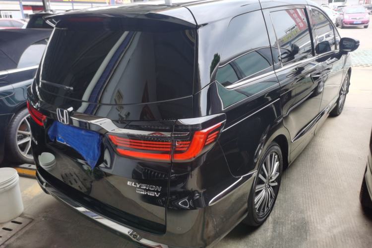 Used Honda Elysion 2022 2.0L eHEV Luxury Edition
