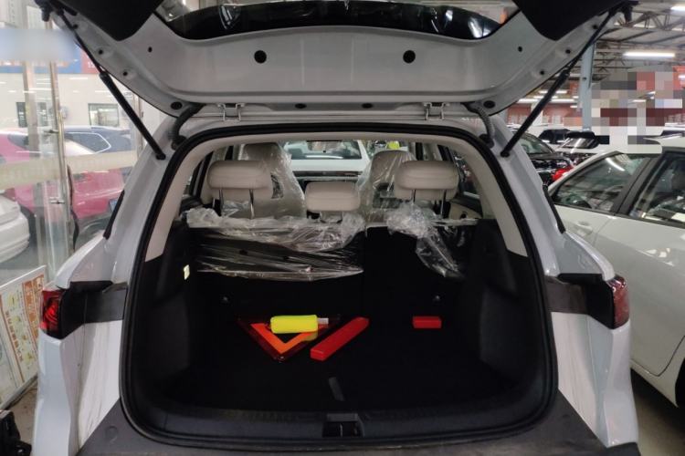 Used BYD Yuan UP 2025 Intelligent Driving Version 401 KM Dynamic Edition
