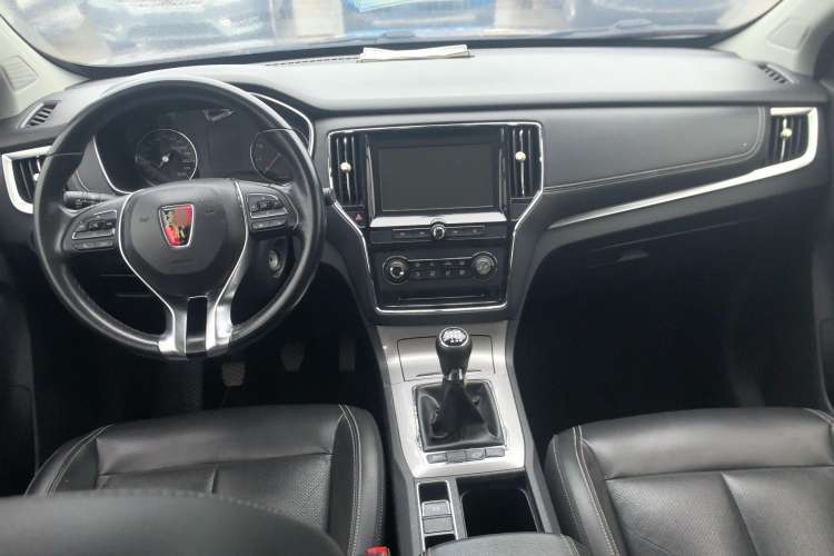 Used Roewe RX5 2016 20T Two-Wheel Drive Manual Flagship Edition
