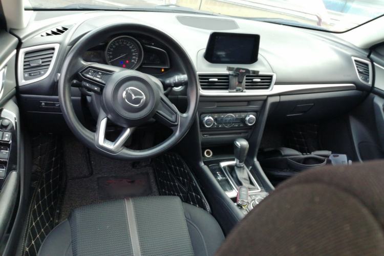 Used Mazda Mazda 3 Axela 2017 Hatchback 1.5L Automatic Luxury Model Emission Standard China V