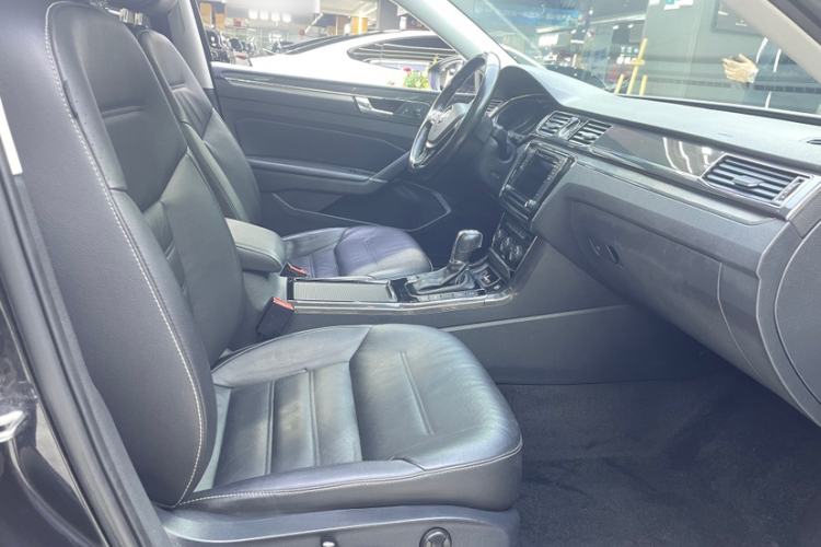 Used Volkswagen Passat 2016 380TSI DSG Prestige Edition
