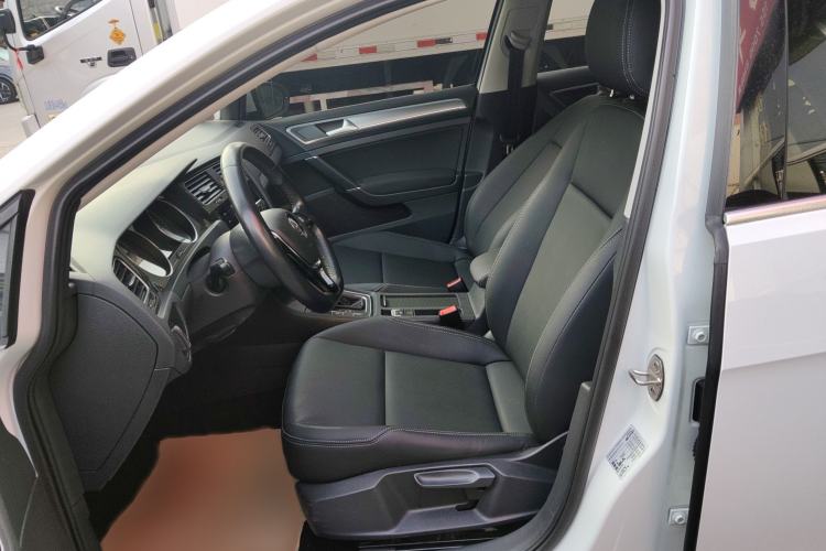 Used Volkswagen Golf 2020 200TSI DSG Comfortable and Ambitious Edition