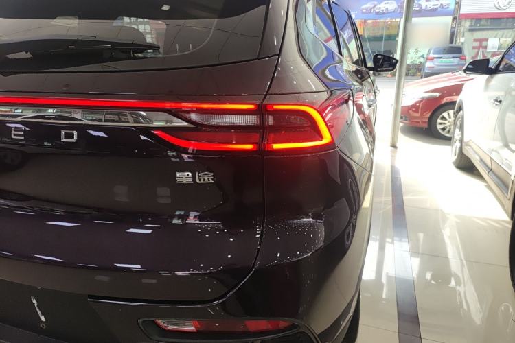 Used  Lingyun 2020 1.6T Two-Wheel Drive Star Edition
