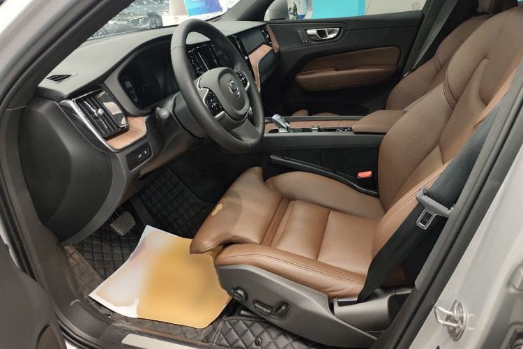 Used Volvo XC60 New Energy 2025 Plug-in Hybrid Long-Range All-Wheel Drive Smart & Luxurious Edition