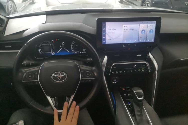 Used Toyota Venza 2023 2.0L CVT Two-Wheel Drive Prestige Version
