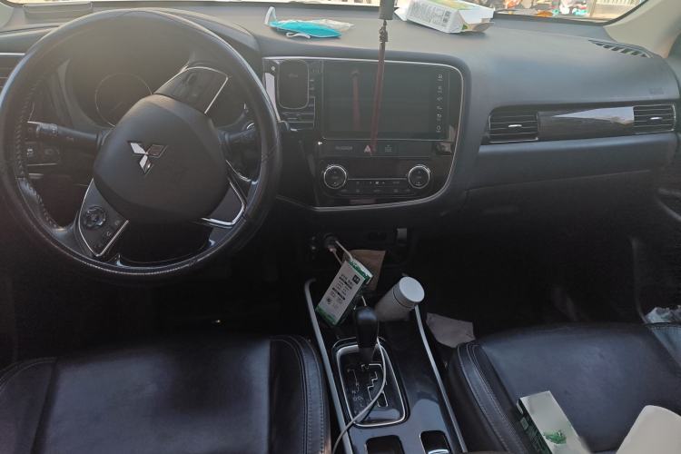 Used Mitsubishi Outlander 2019 2.0L Two-Wheel Drive Comfort Edition 5 Seats China VI Standard
