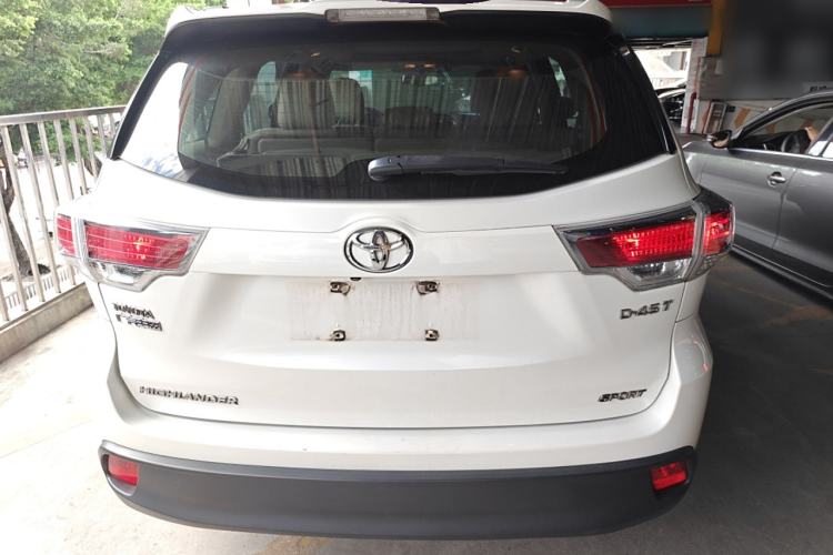 Used Toyota Highlander 2015 2.0T Two-Wheel Drive Luxury Edition 7 Seats
