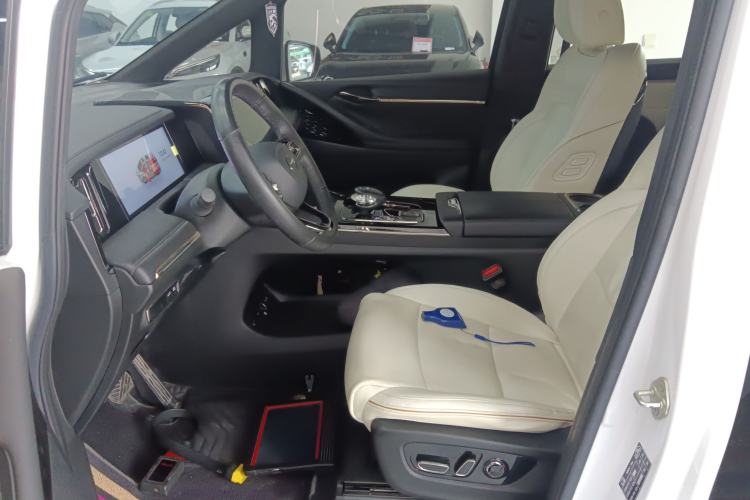 Used GAC Trumpchi M8 2023 Zongshi Series Dual-Motor YuZun Edition