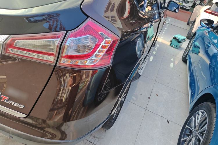 Used Luxgen U6 SUV 2014 2.0T ZhiZun Model