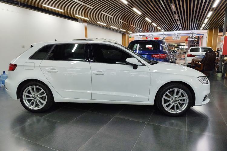 Used Audi A3 2020 Restyled Sportback 35 TFSI Entry-Level China VI Emission Standard