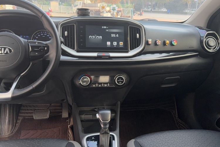 Used Kia Stonic 2019 1.4L Automatic Sport Edition China VI
