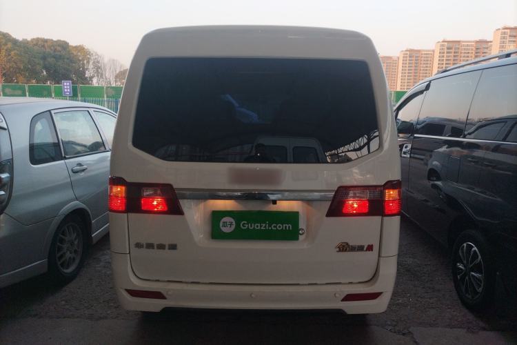 Used Jinbei Gold Hiace M Classic 2022 1.5L Engineering Lion Passenger Van 7 Seats
