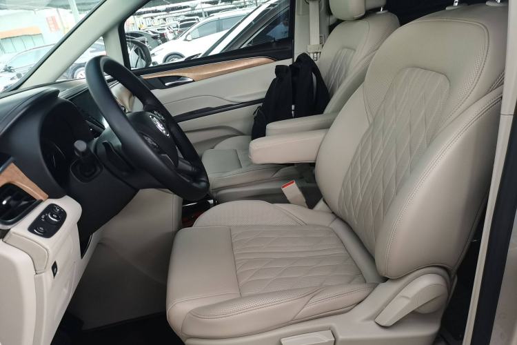 Used Buick GL8 2018 ES 28T Comfort Model China VI Standard
