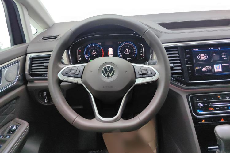 Used Volkswagen Viloran 2020 380TSI Prestige Edition
