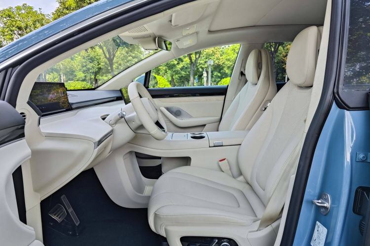 Used Hima Luxeed R7 2024 All-Electric 667 km Max
