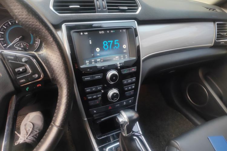 Used Haval H2 2016 Red-Label 1.5T Automatic Two-Wheel Drive Luxury Model
