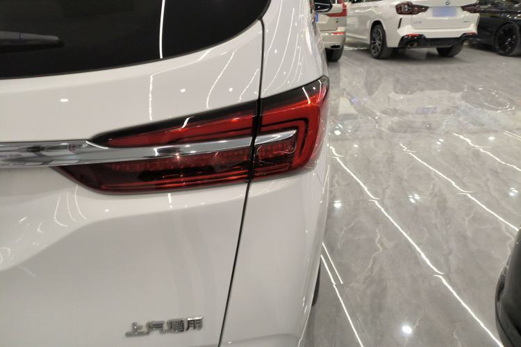 Used Buick GL8 2023 Facelifted Land Cruiser Executive Luxury Version