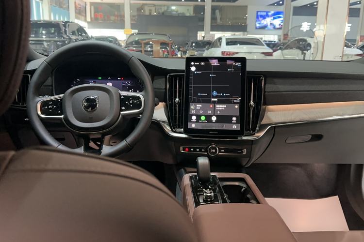 Used Volvo S90 2026 B5 Zhiyi Luxury Edition