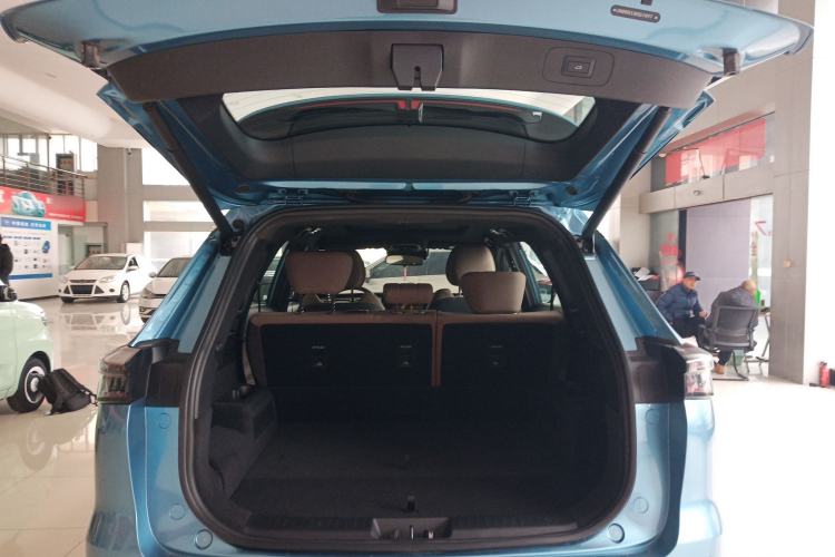 Used Chery Tiggo 8 PLUS C-DM 2025 1.5T 116 km Prestige Version 5 Seats