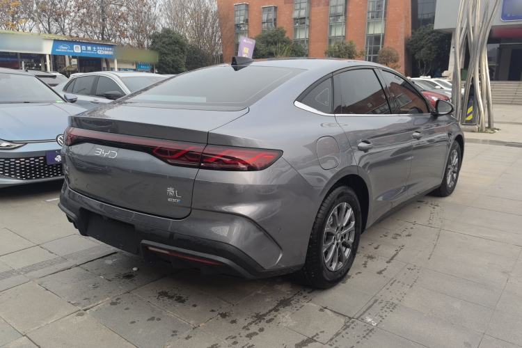 Used BYD Qin L 2025 DM-i Smart Drive 80KM Leading Model
