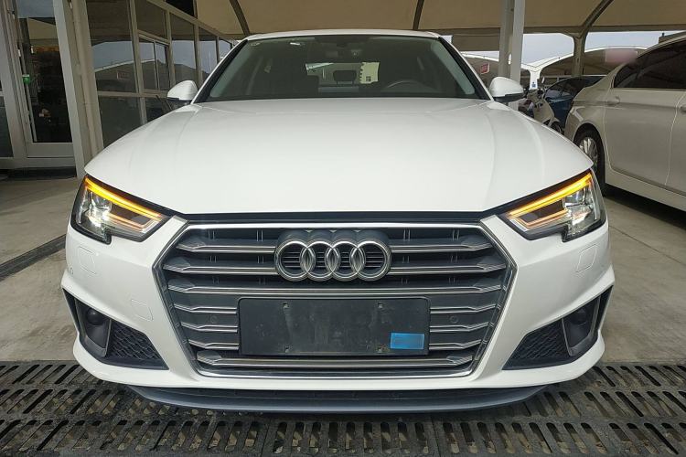Used Audi A4L 2019 40 TFSI Fashion Edition China VI Emission Standard
