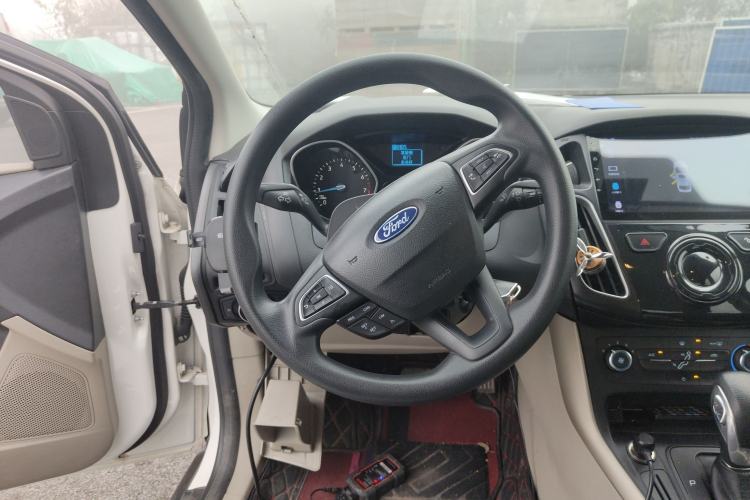 Used Ford Focus 2015 Sedan 1.6L Automatic Comfort Model
