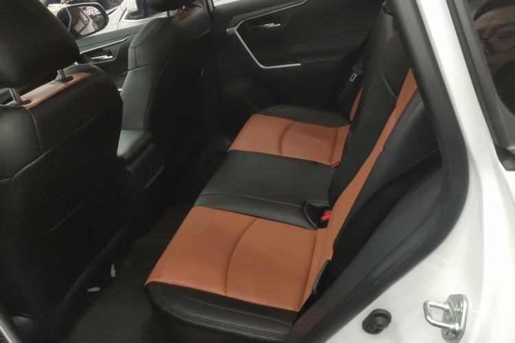 Used Toyota RAV4 2023 2.0L CVT Two-Wheel Drive Fashion Edition
